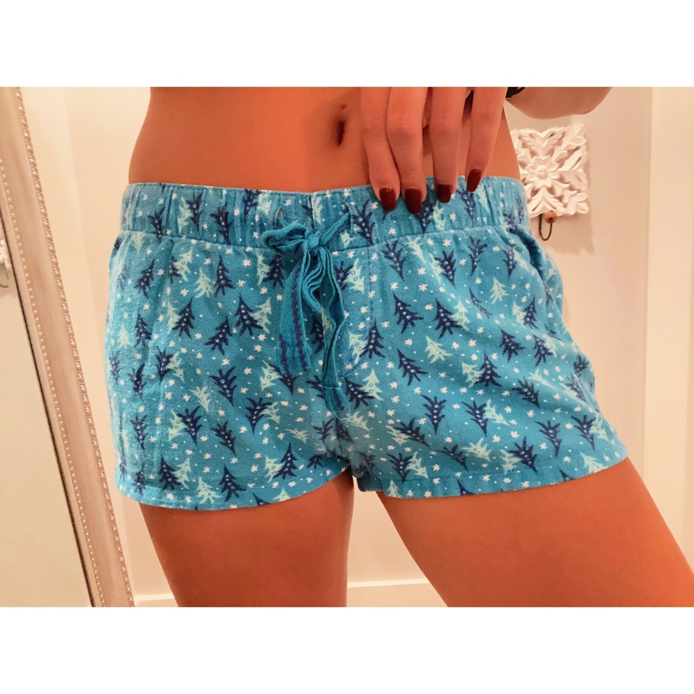 Xhilaration : Snowflake/Tree Pajama Shorts
